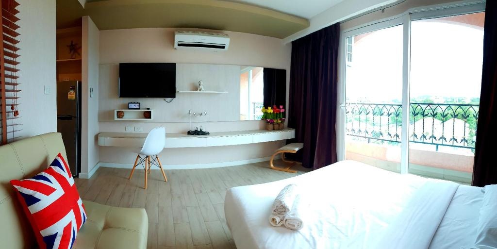 Angelheart Luxury Mini HotelroomsStudio Room View2