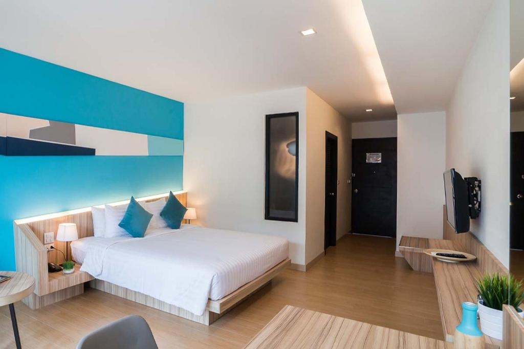 J Inspired Hotel PattayaroomsDeluxe City View King Room Room Plan47