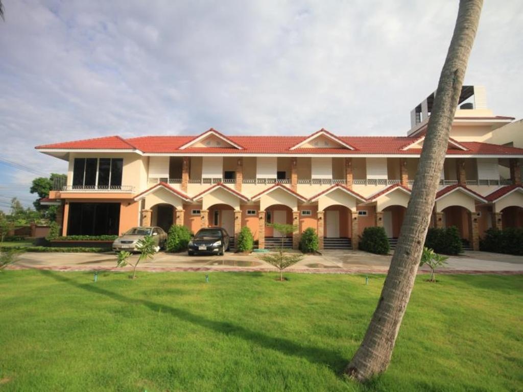 Peace Resort By MIGpropertyviewsExterior View1