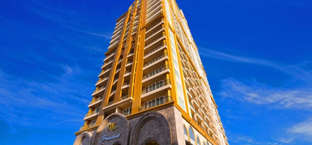 LK PresidentpropertyviewsEntrance2