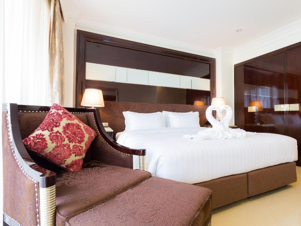 LK PresidentroomsDeluxe Double Bed3