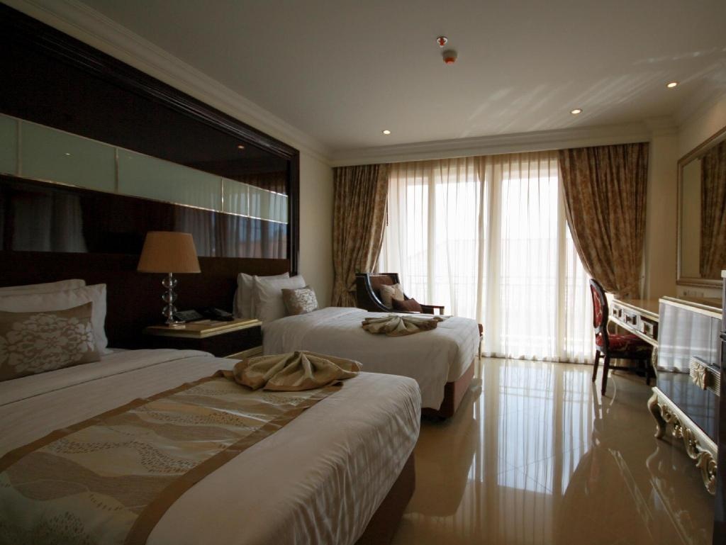 LK PresidentroomsDeluxe Twin Bed1
