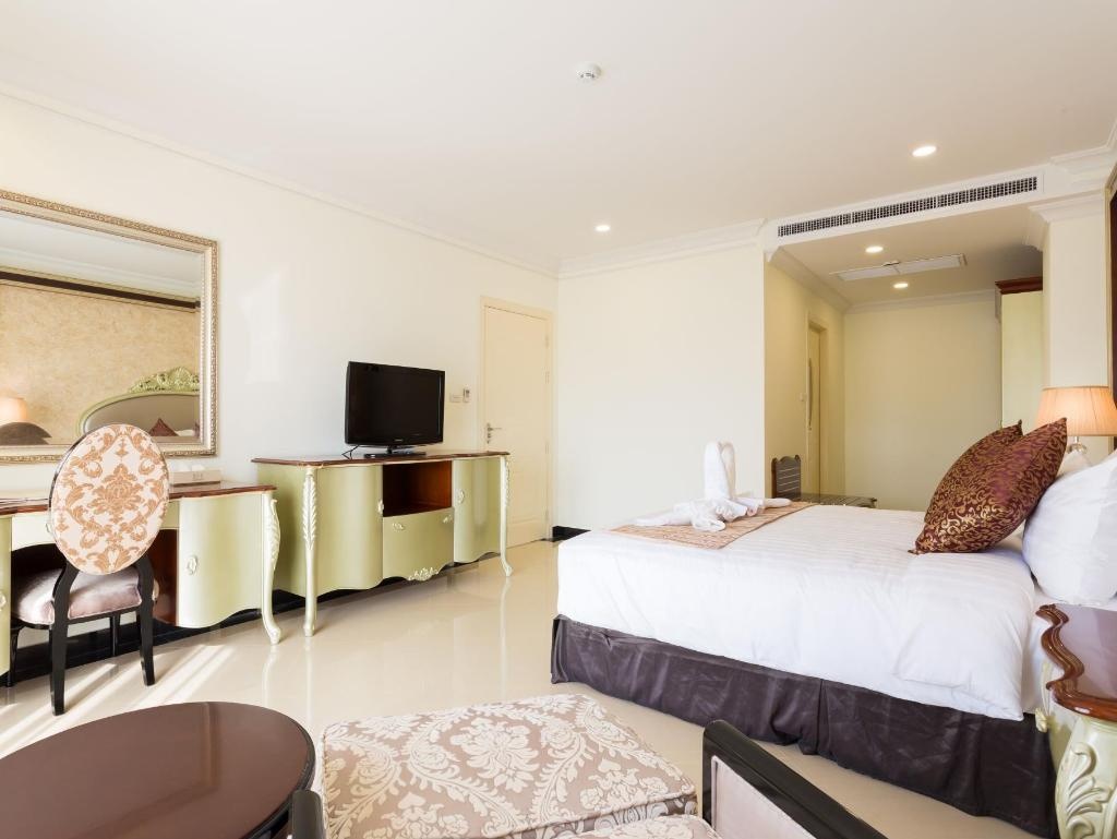 LK PresidentroomsOne Bedroom Suite7