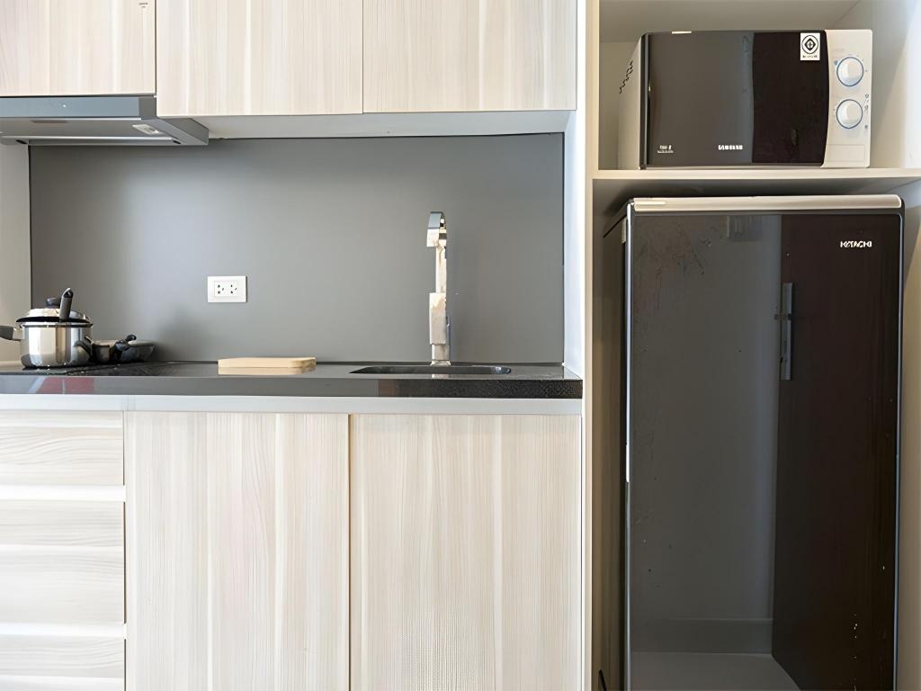 Laguna Bay Condo By SetoroomsfacilitiesKitchen6