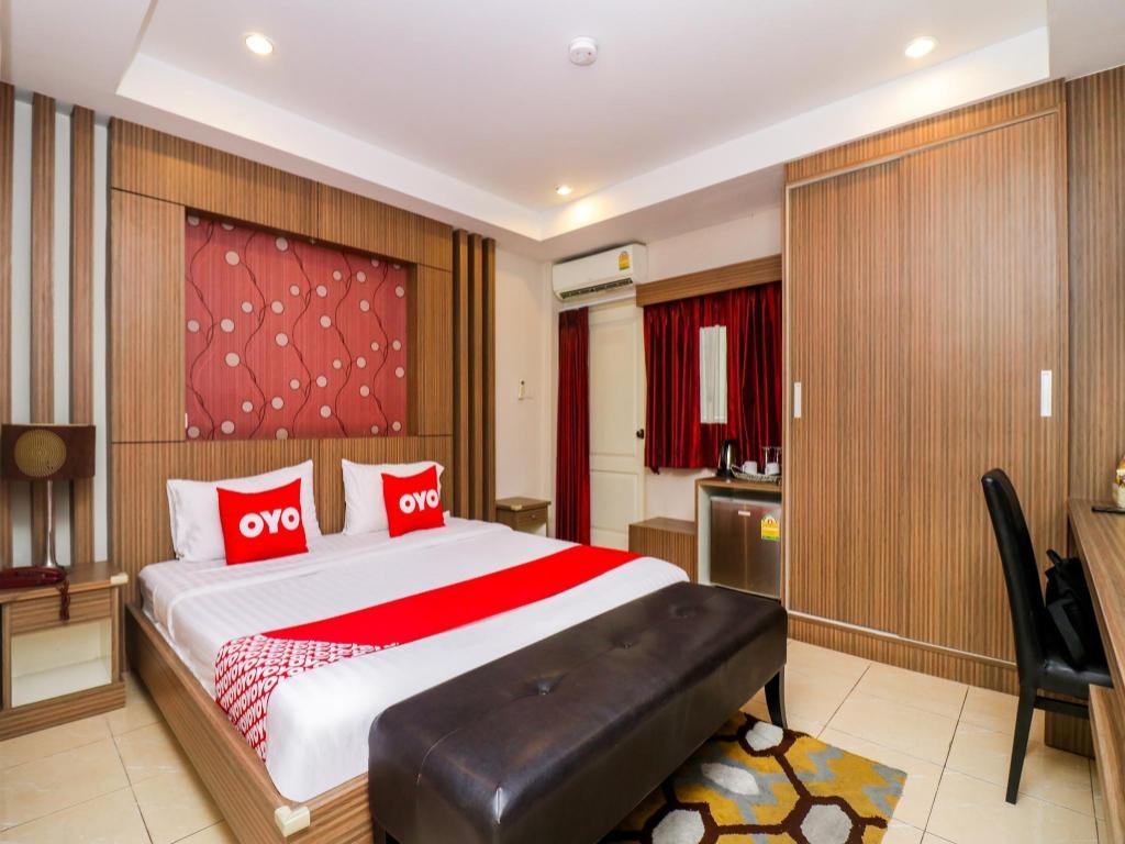 OYO 146 Rivana Boutique By SandarafacilitiesBedroom1