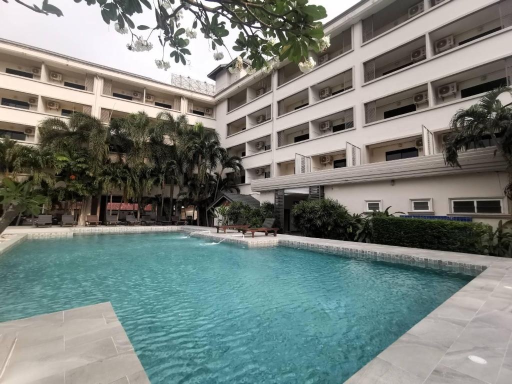 The Zen Hotel PattayafacilitiesSwimming Pool Outdoor4