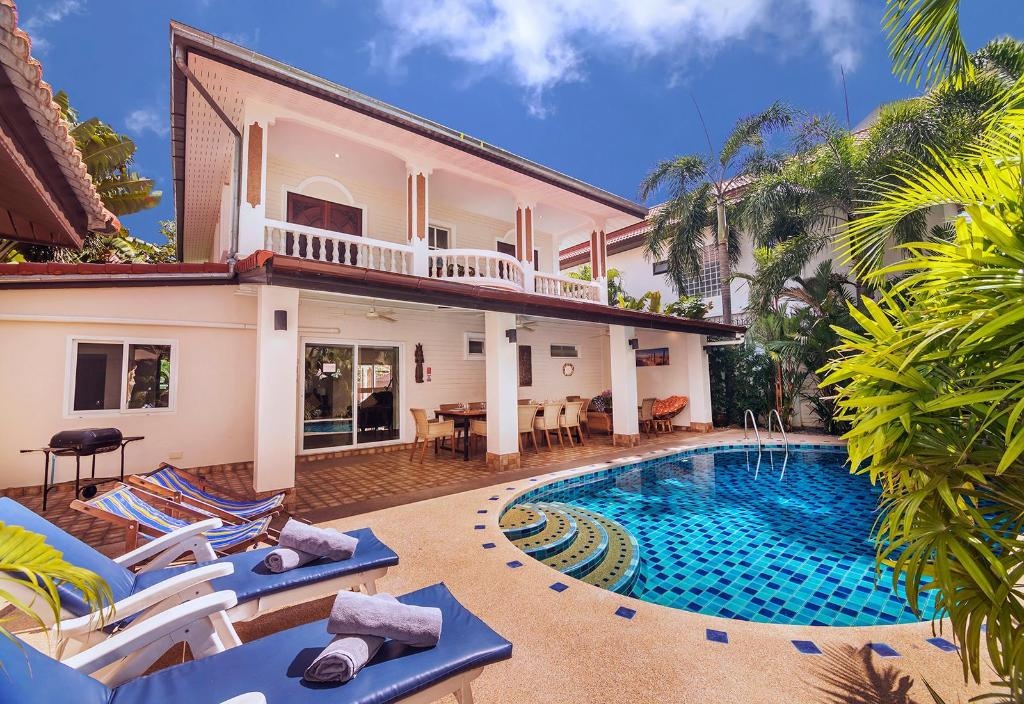 Villa Waree Just 5 Minutes From The City And BeachpropertyviewsExterior View4