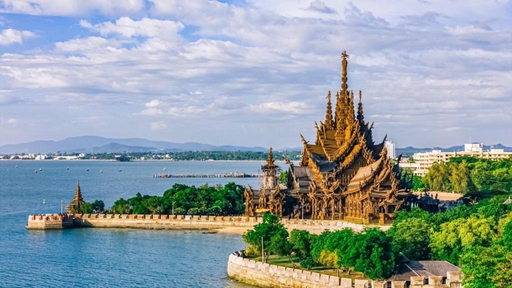 Pattaya Modus Beachfront Resortpropertyviewspropertyviews Image 1010