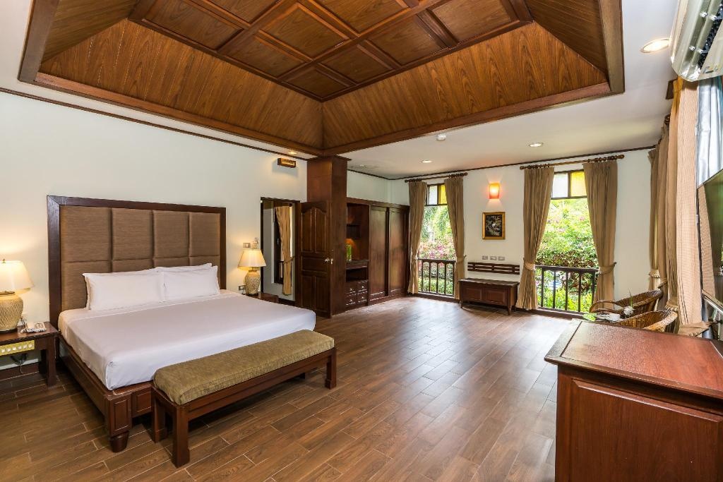 Plumeria Resort Wong AmatroomsFamily Suite Villa Guestroom2