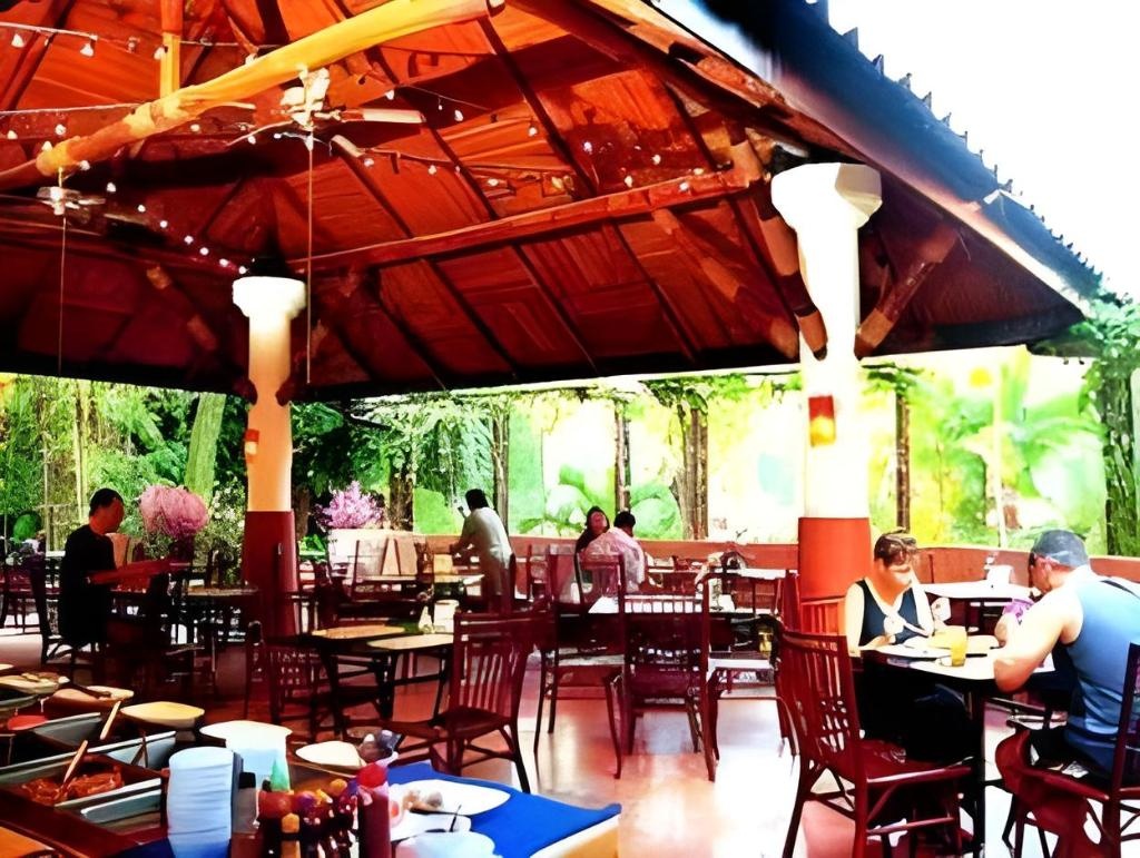 Loma Resort SpadiningRestaurant9