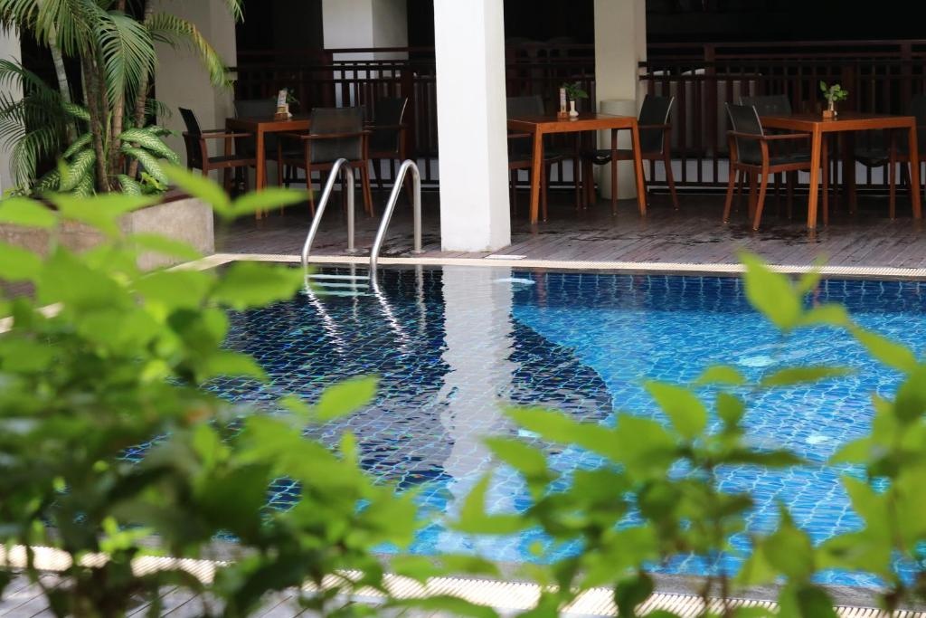 Sunshine Hotel ResidencesfacilitiesBarlounge8