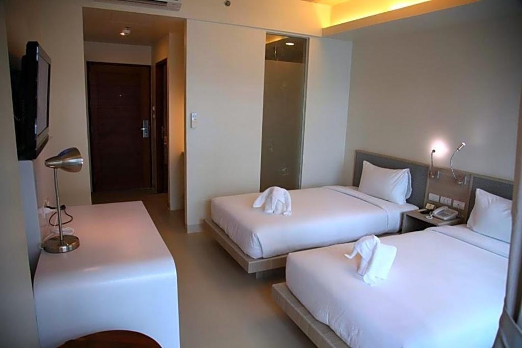 Sunshine Hotel Residencesroomsrooms Image 2929