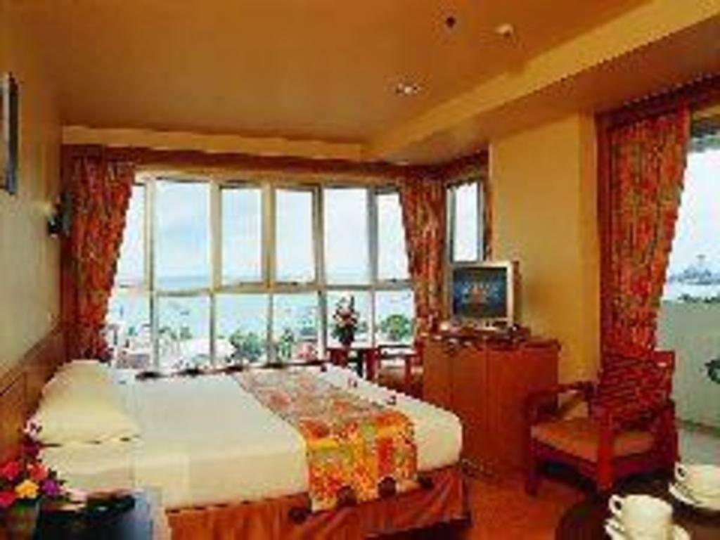 Sunshine Hotel Residencesroomsrooms Image 4141