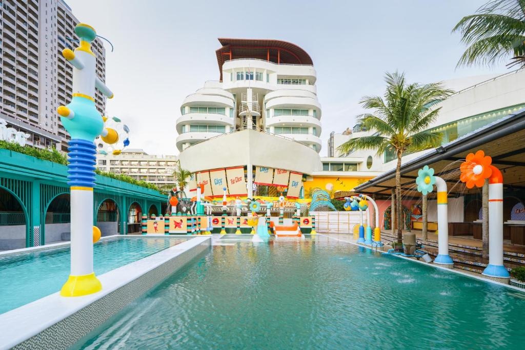 A One The Royal Cruise Hotel PattayafacilitiesSwimming Pool4
