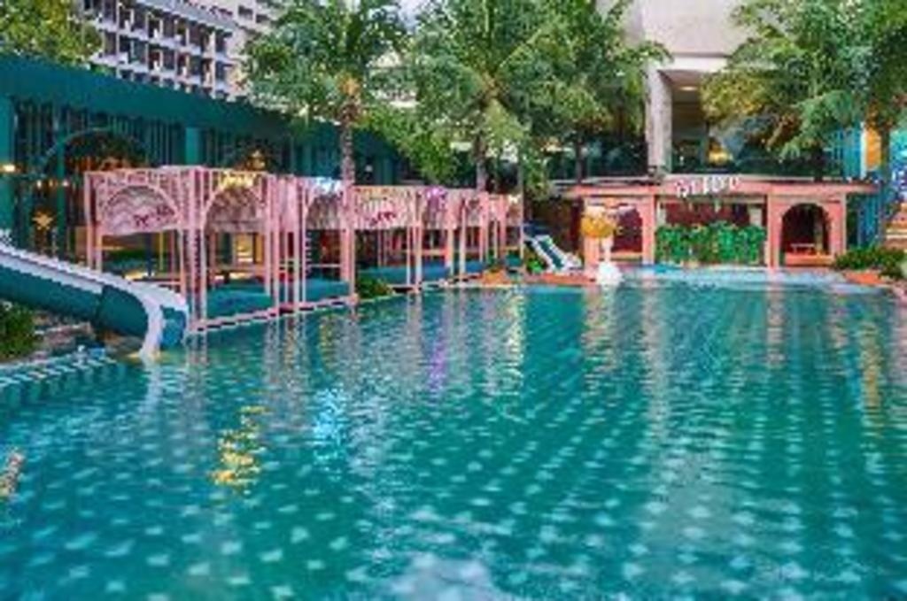 A One The Royal Cruise Hotel Pattayafacilitiesfacilities Image 88