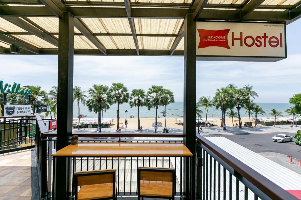 The Bedroom Hostel PattayapropertyviewsExterior View19