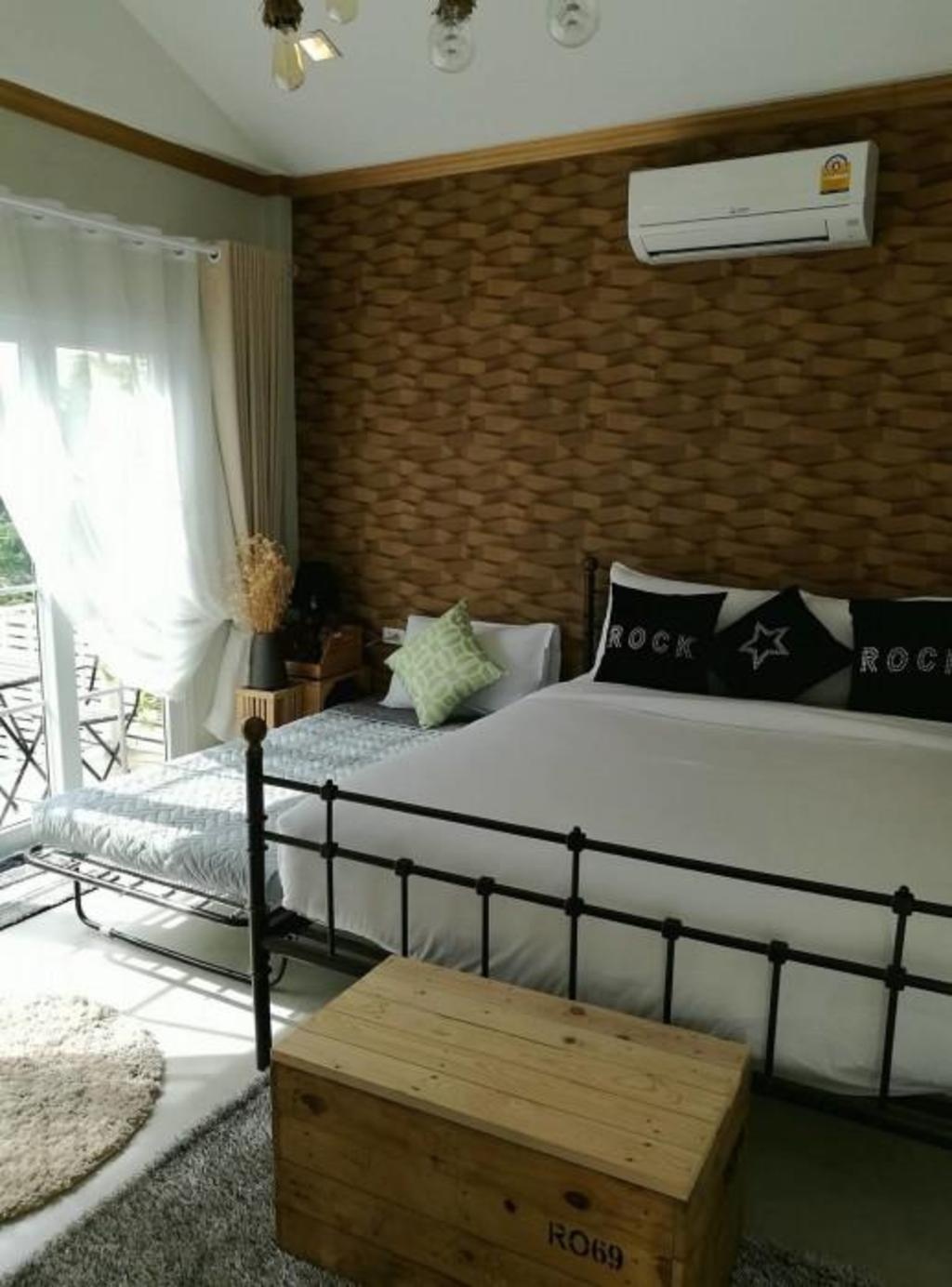 Vanida Antique Homeroomsrooms Image 3131