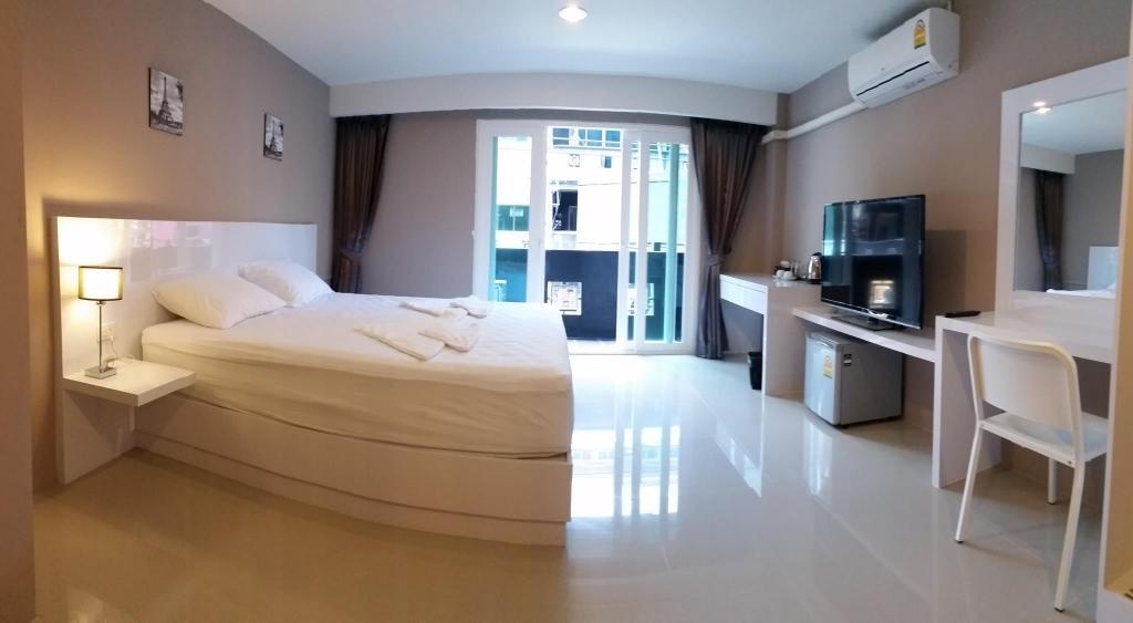 Crystal Suites PattayapropertyviewsInterior View7