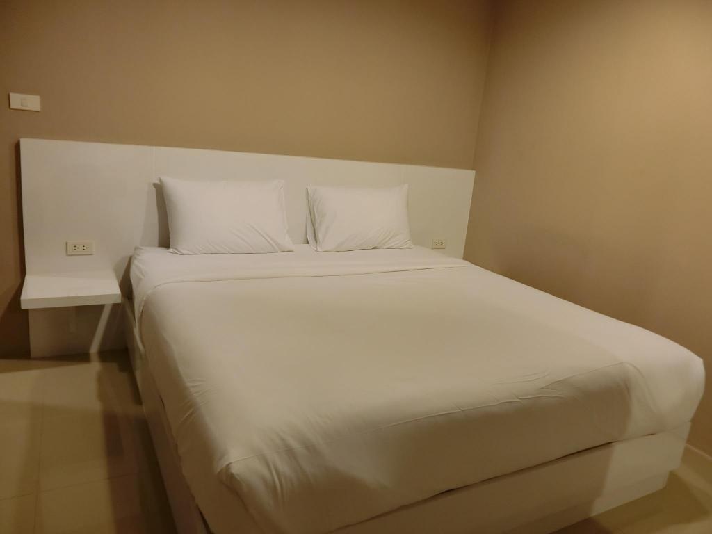 Crystal Suites PattayaroomsSuperior B8