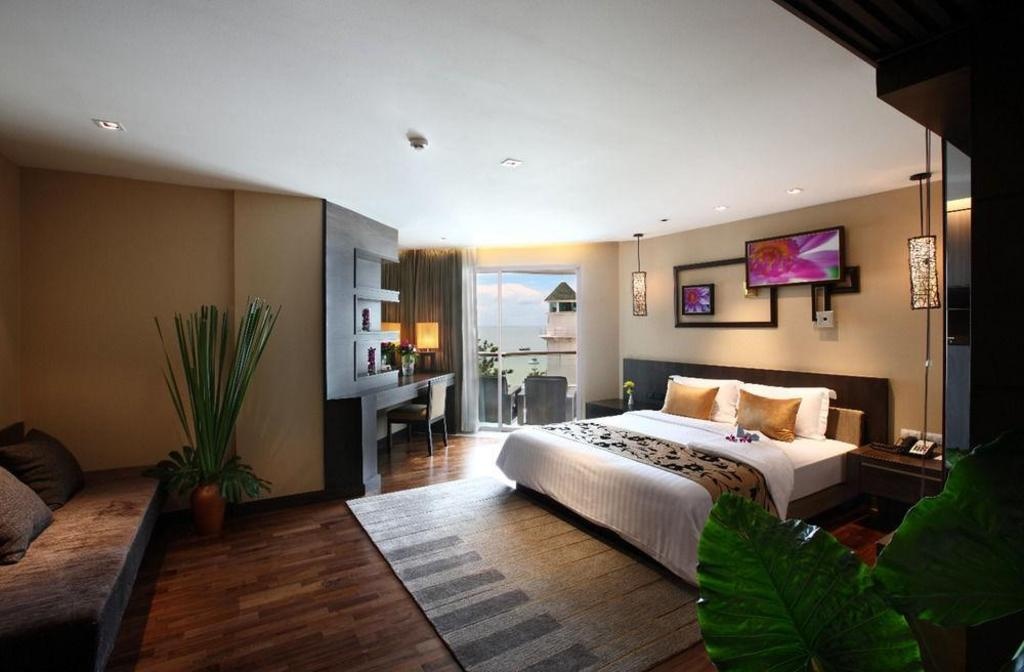 A One Pattaya Beach Resortroomsrooms Image 66