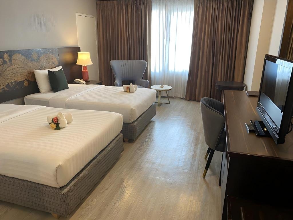 Empress Pattaya Hotelroomsrooms Image 1212