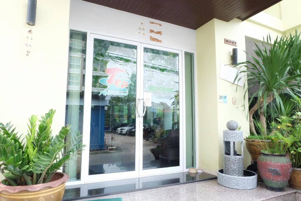 Thep ApartmentpropertyviewsEntrance4