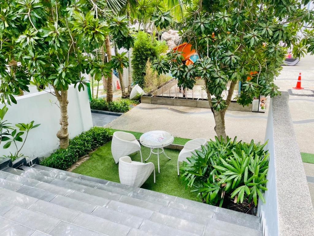 Club Royal Wongamat By Pattaya Sunny RentalsfacilitiesGarden29