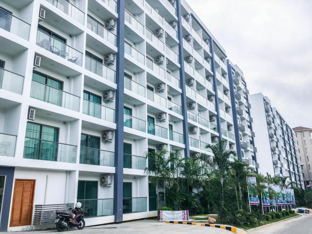 Club Royal Wongamat By Pattaya Sunny RentalspropertyviewsExterior View8