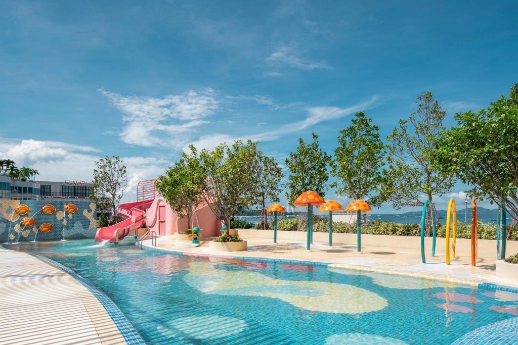 Holiday Inn PattayafacilitiesSwimming Pool Kids1
