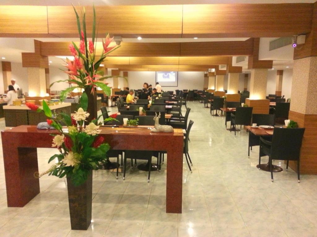 Suncity Hotel Pattaya  Dining  Restaurant 3