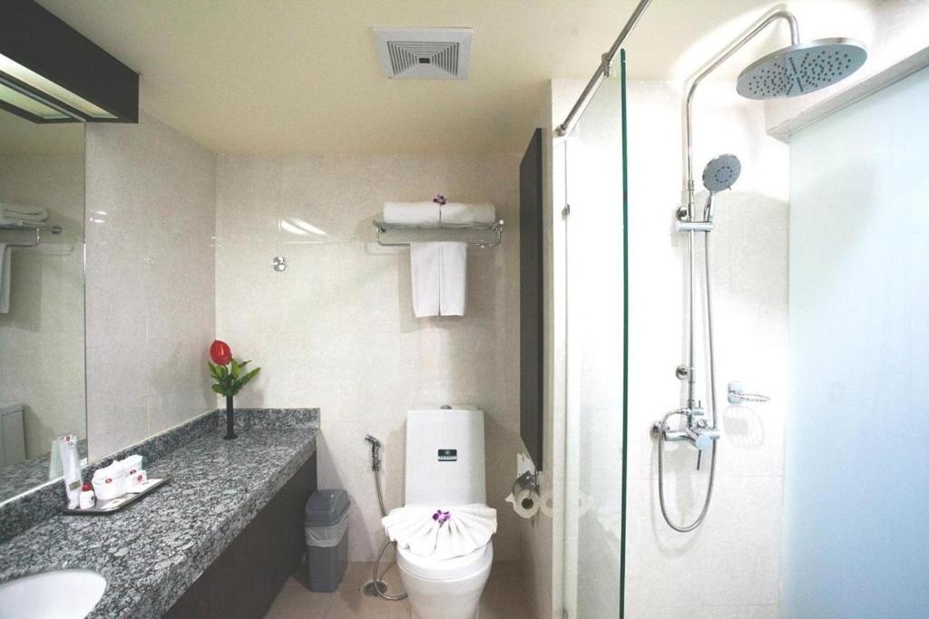 Suncity Hotel Pattaya  Facilities  Bathroom 10