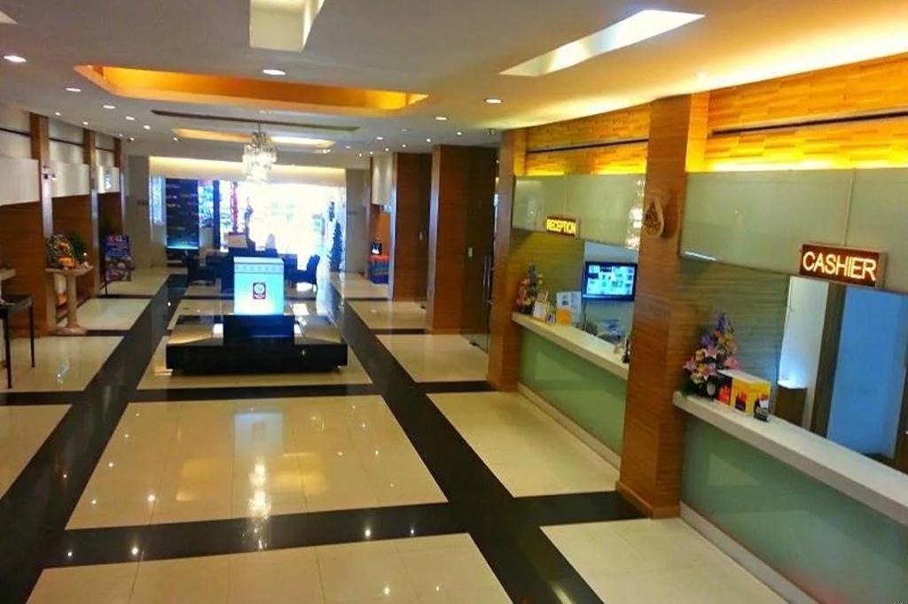 Suncity Hotel Pattaya  Property Views  Reception 10
