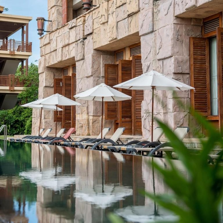 Centara Grand Mirage Beach Resort PattayafacilitiesSwimming Pool14