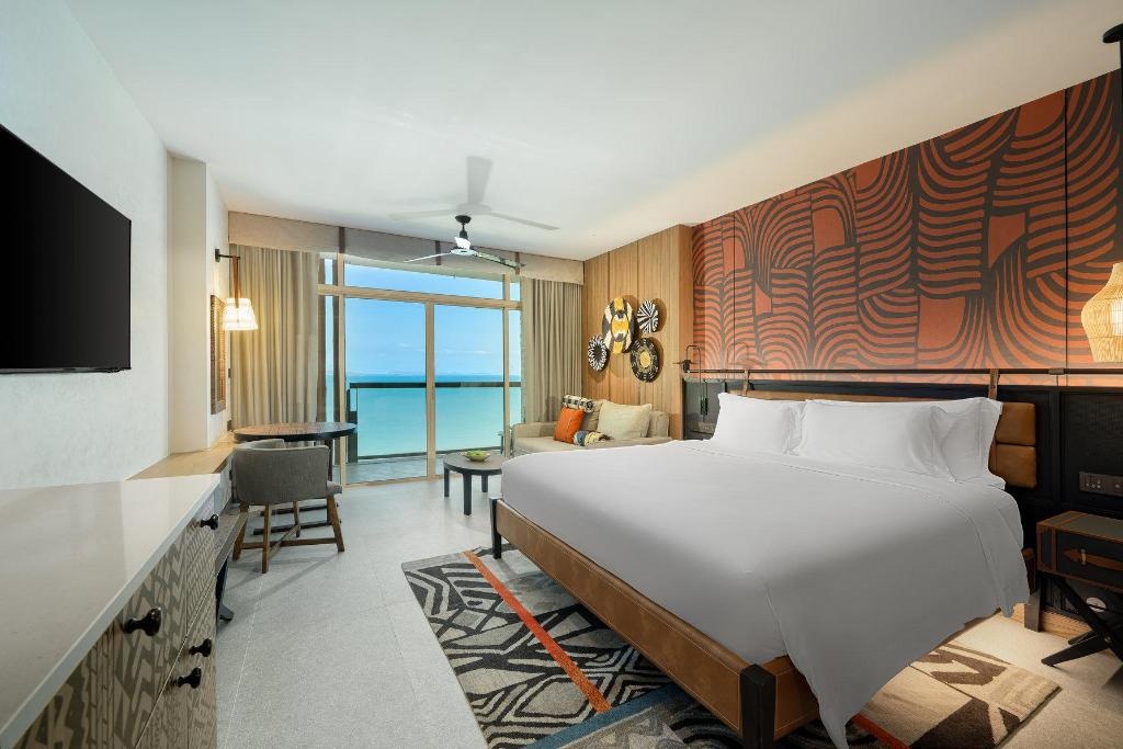 Centara Grand Mirage Beach Resort Pattayaroomsrooms Image 88