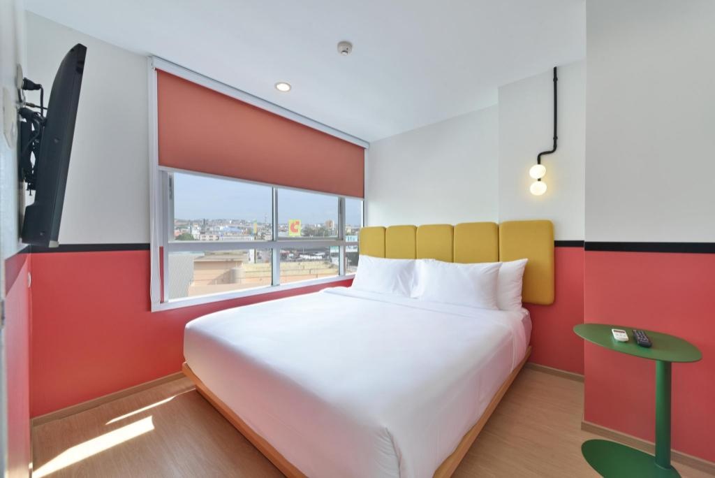 The Grass Serviced Suites By At MindroomsTwo Bedroom Bed4