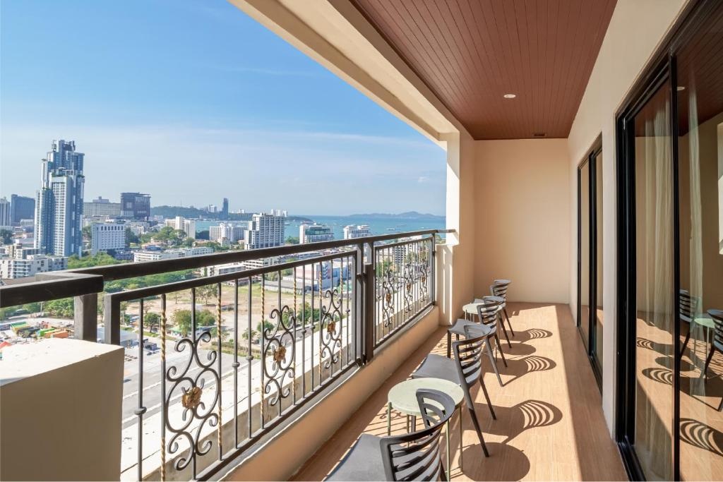 GRAND PALAZZO HOTEL PATTAYAfacilitiesBalconyterrace2