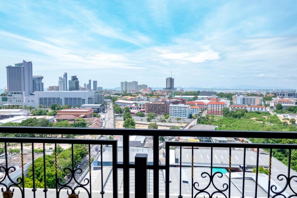GRAND PALAZZO HOTEL PATTAYAfacilitiesBalconyterrace25