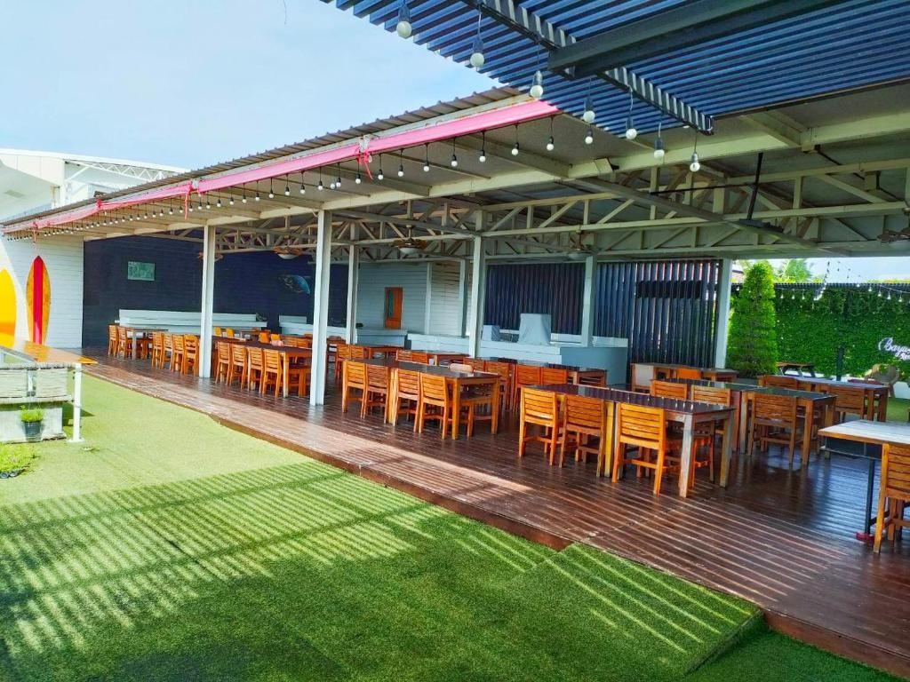 Baywalk ResidencediningRestaurant12