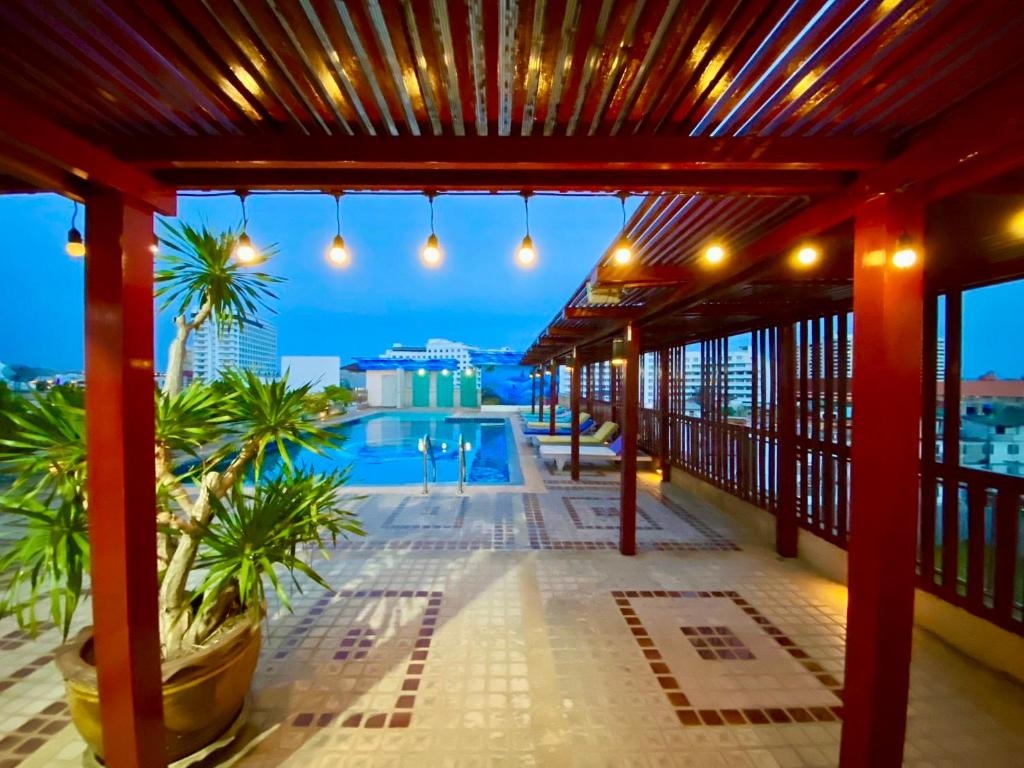 Baywalk ResidencefacilitiesSwimming Pool Outdoor20