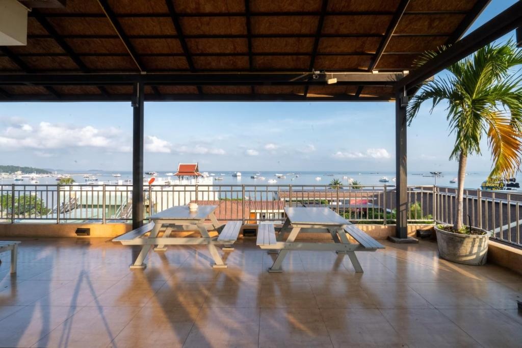 Baywalk ResidencepropertyviewsExterior View7