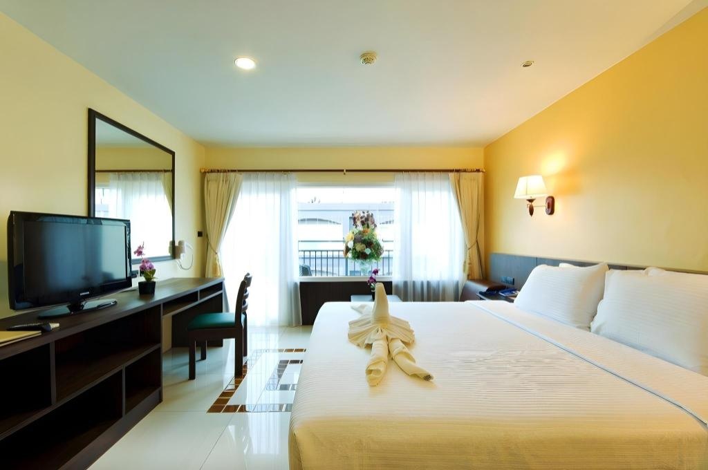 Baywalk Residenceroomsrooms Image 55