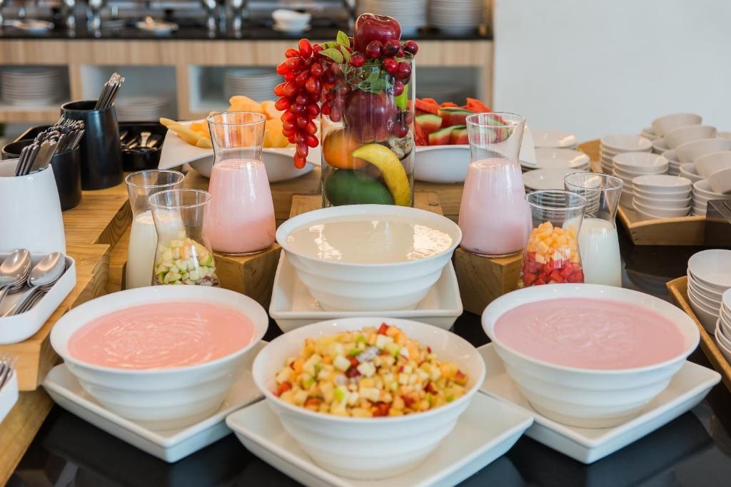Hotel J PattayadiningFood And Beverages10