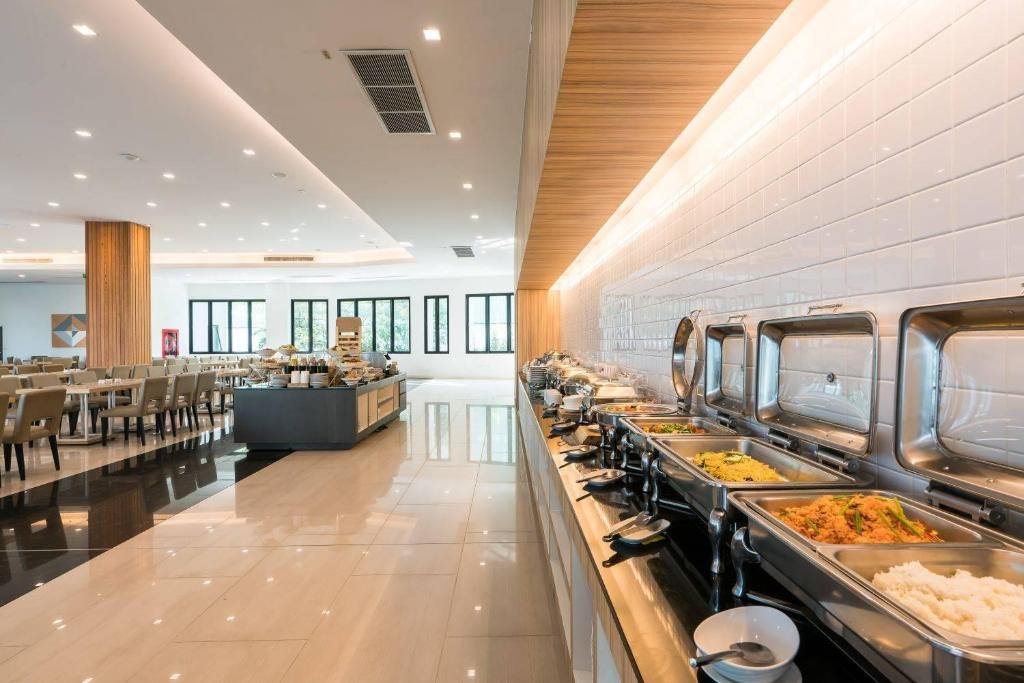 Hotel J PattayadiningRestaurant1
