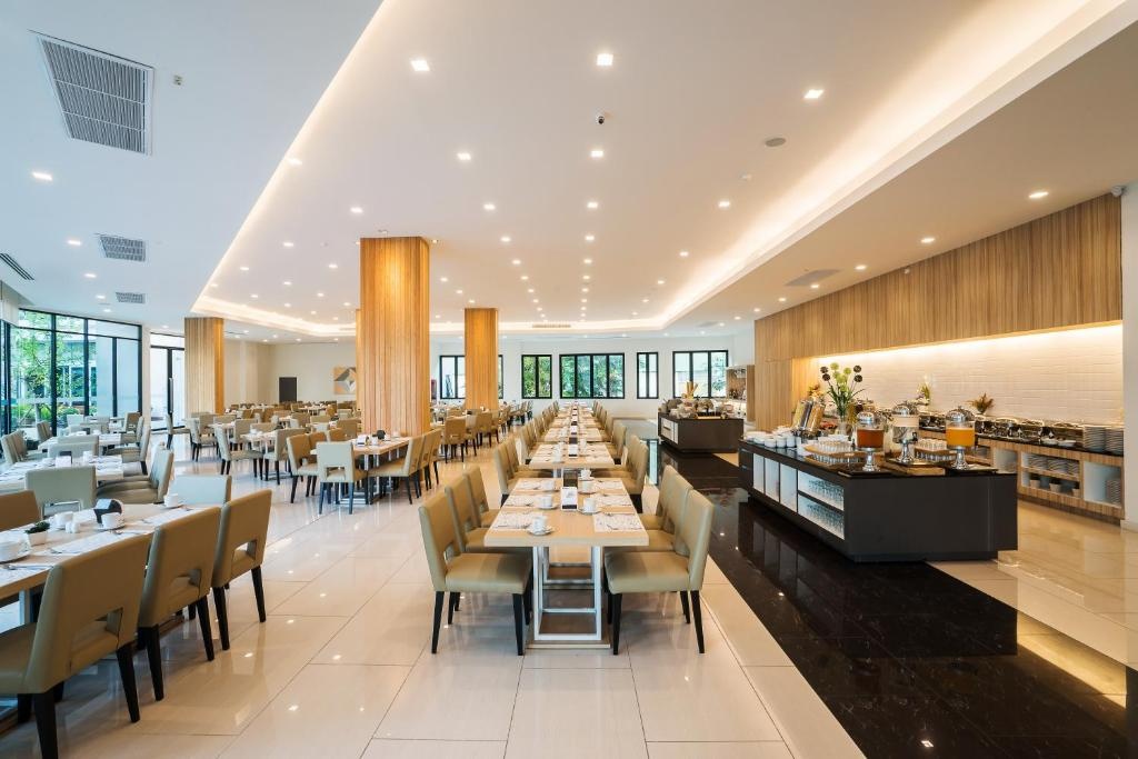 Hotel J PattayadiningRestaurant8