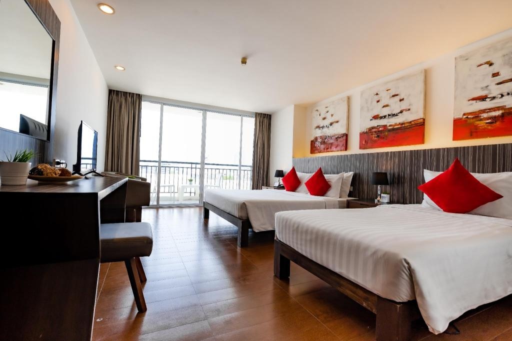 Hotel J PattayafacilitiesBalconyterrace3