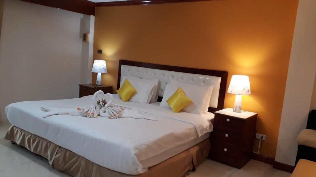 Dusita SuitesroomsKing Bed1