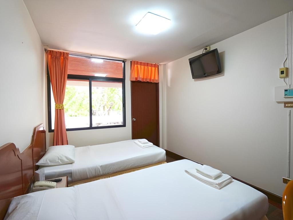 Pattaya Park Beach Resortroomsrooms Image 1818