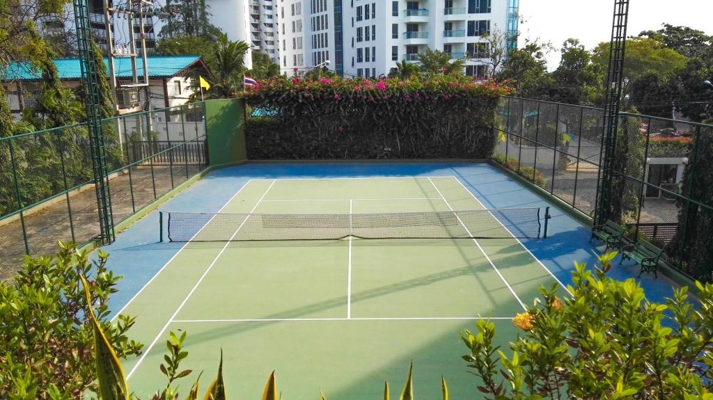 Luxury Beachfront Large SuitefacilitiesTennis Court7
