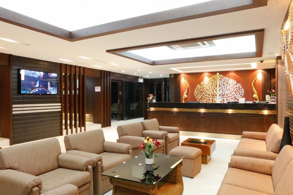 Inn HousepropertyviewsLobby2