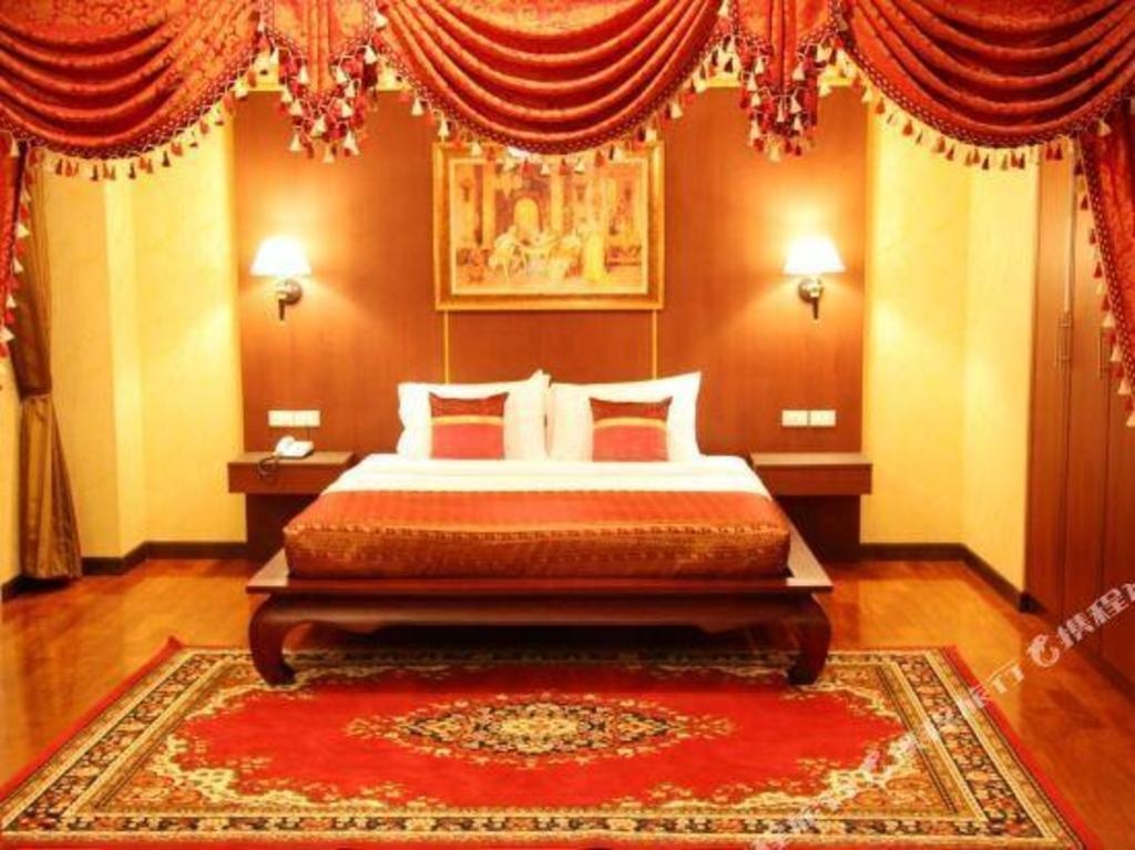 Rita Resort And Residence PattayaroomsVIP Room9